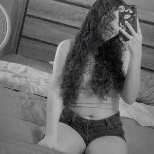 Meet your Posher, Alondra